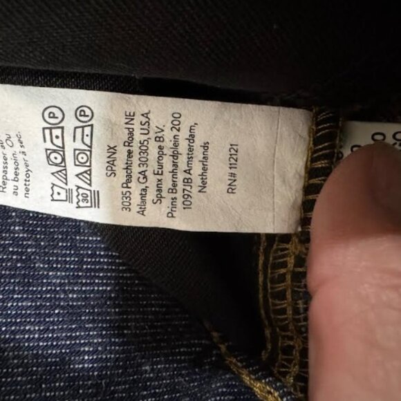 SPANX Pintuck Seamed Leg Flare Jeans in Raw Indigo Size LARGE PETITE - Picture 8 of 11